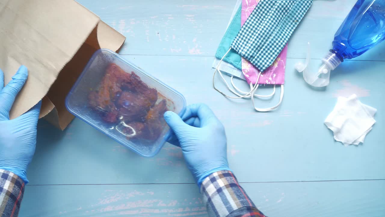 전염병 기간 동안 식품 배달