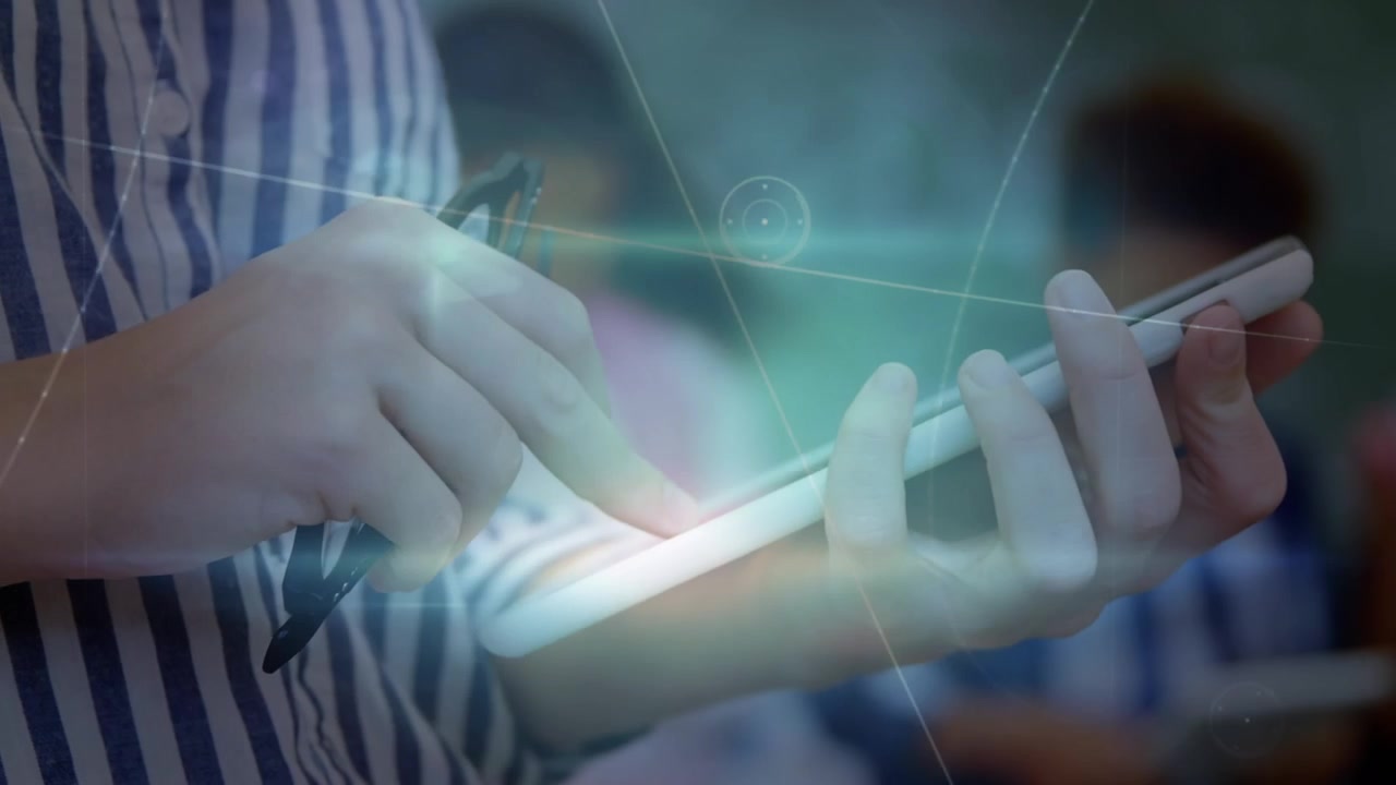 Animation of network of connections over hands using smartphone
