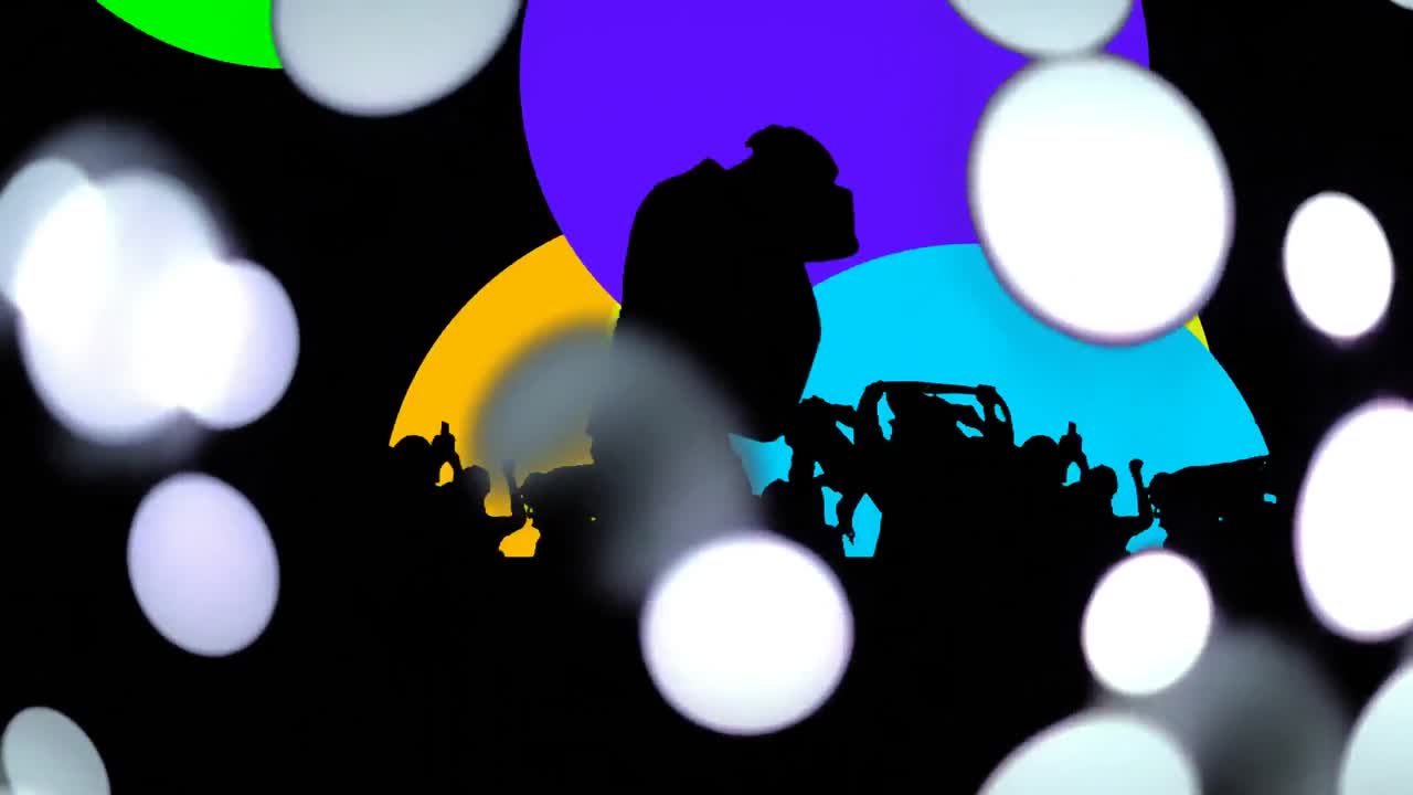 춤추는 남자와 군중과 함께  ⁇  빛의 움직이는 반점