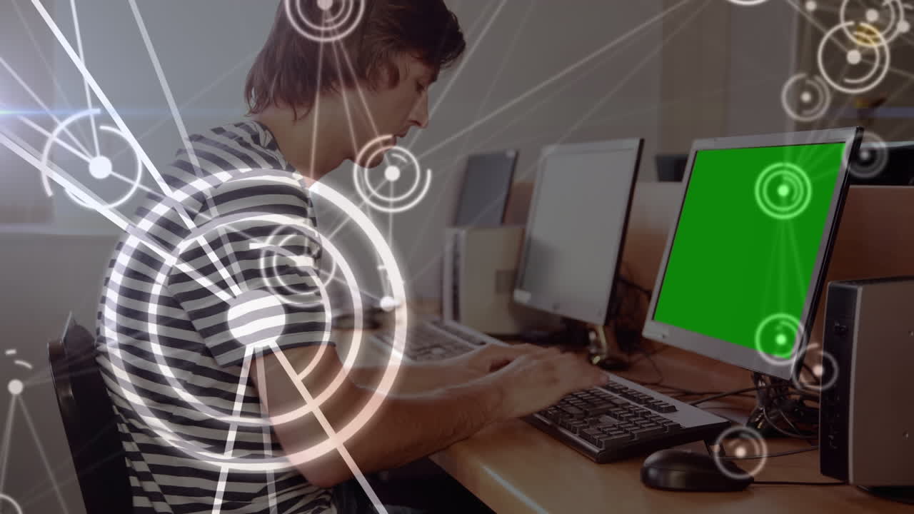 animación de la red de conexiones sobre hombres caucásicos usando computadora