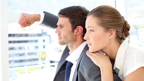 Businesswoman-leaning-on-her-colleagues-shoulder