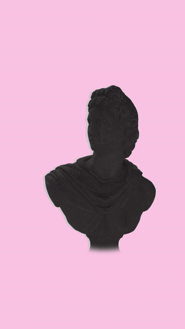 Animazione di scultura di testa in movimento su sfondo rosa