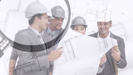 hombres y mujeres con trajes con planos de construcción montaje sobre dibujo arquitectónico y lupa
