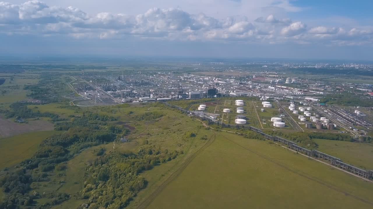 산업 시설 단지 의 공중 사진