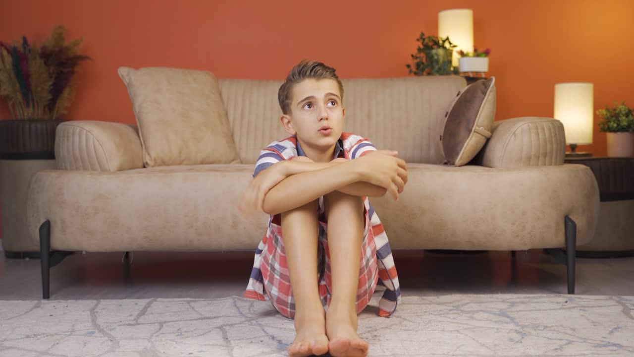 estresado y preocupado y nervioso chico.