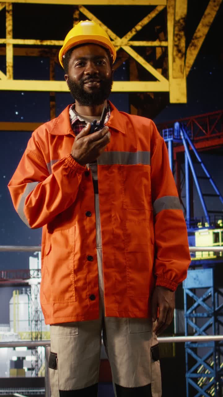 Vertical Video Green and blue screen on devices support offshore drilling rig calibration