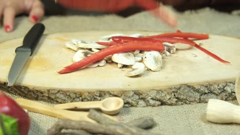verduras en el plato de servicio