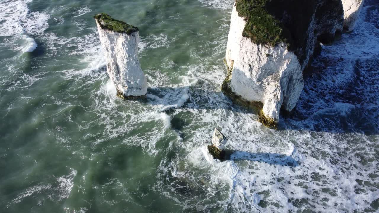 오래된 해리 바위 정적 샷 파도