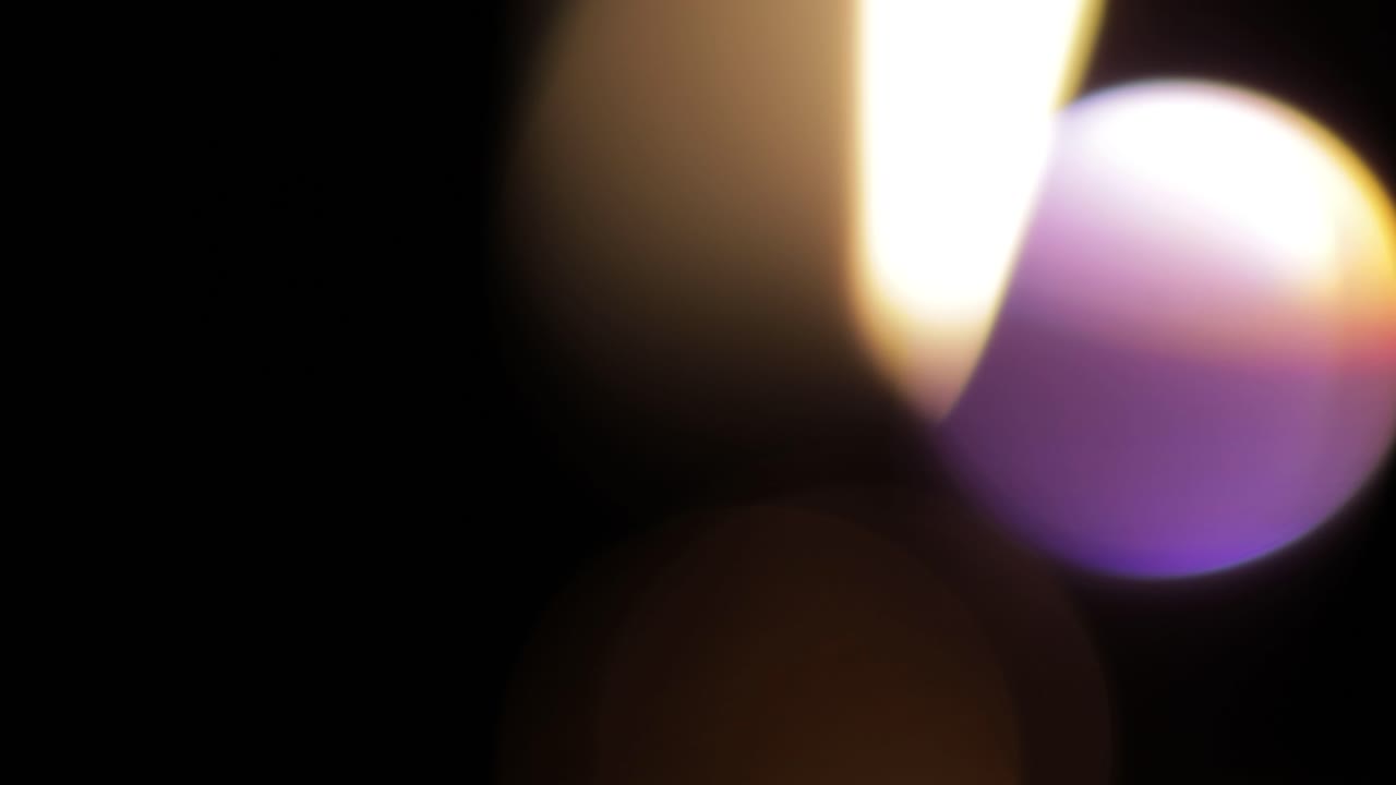 fugas de luz imágenes de 4k para diferentes eventos y proyectos. transición de destello de la lente superposiciones de bokeh de flash