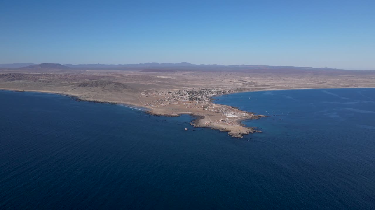 península de bahía asunción en un día soleado y despejado