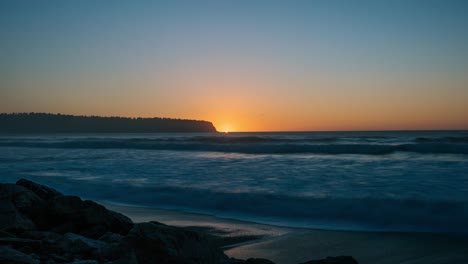 Puesta-De-Sol-En-El-Lapso-De-Tiempo-Del-Océano