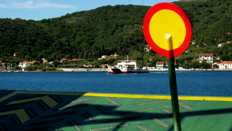chequeo de ferry con una marca redonda