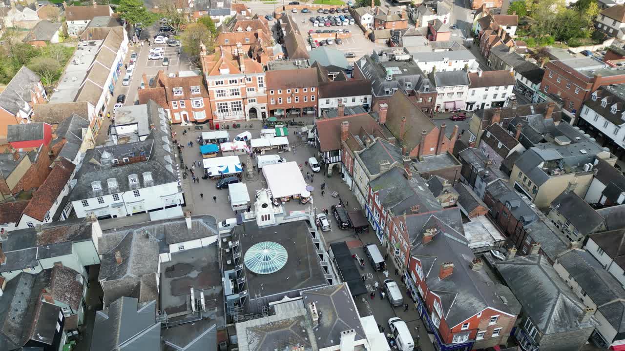 mercado cuadrado azafrán walden essex reino unido drones imágenes aéreas