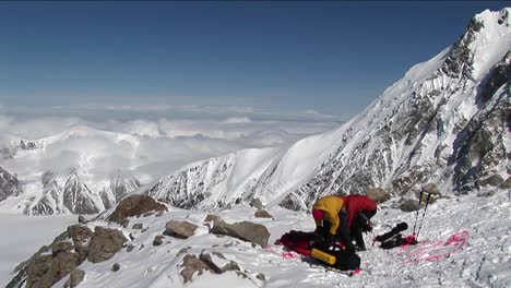 Climbers-prepping-for-climb-ahead