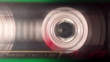 bobina de rotación hacia adelante rápida con cinta de cassette de audio de cerca