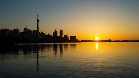 Toronto-Sonnenaufgang-Zeitraffer-Am-Wolkenlosen-Morgen