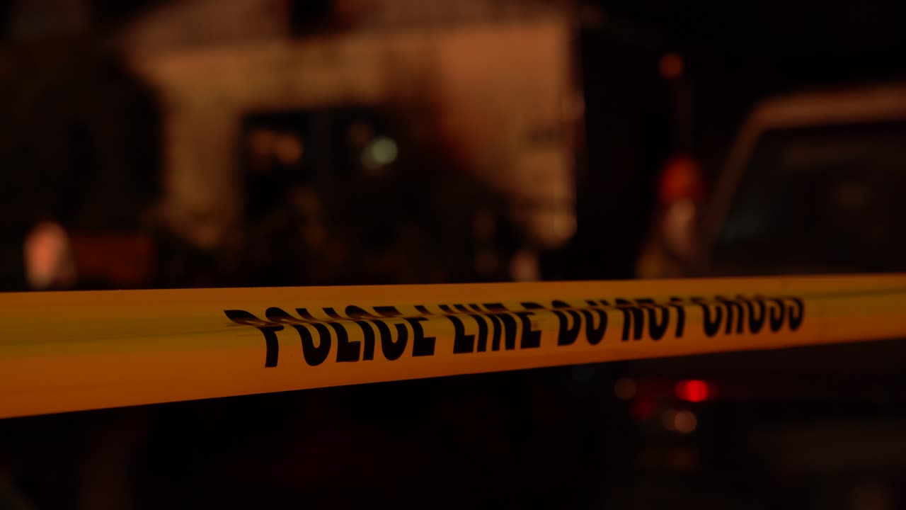 cinta amarilla de la policía - escena del crimen