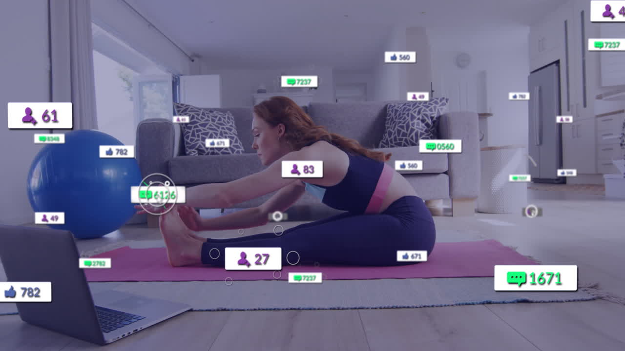 animación de iconos de los medios sobre una mujer caucásica haciendo ejercicio en casa.