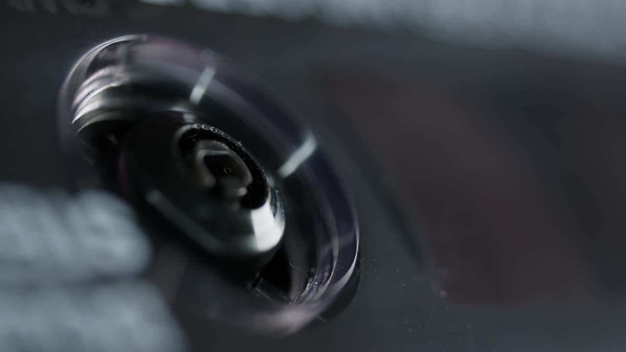 빈티지 오디오 카세트 클로즈업, 리윈딩 메커니즘, 휴대용 오디오 플레이어