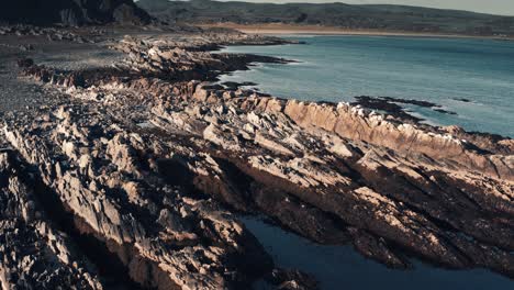 Vista-Aérea-Del-Austero-Paisaje-Costero-De-La-Península-De-Varanger