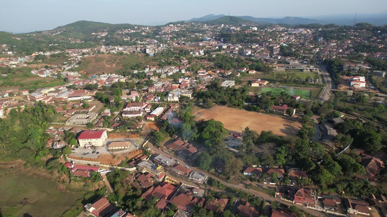 vista aérea de una aldea india en madikeri, coorg, kodagu, karnataka, india