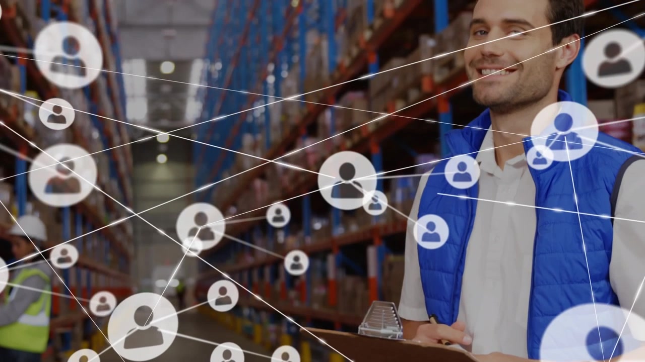 Animazione di una rete di connessioni con icone sovrapposte a diversi lavoratori in magazzino.