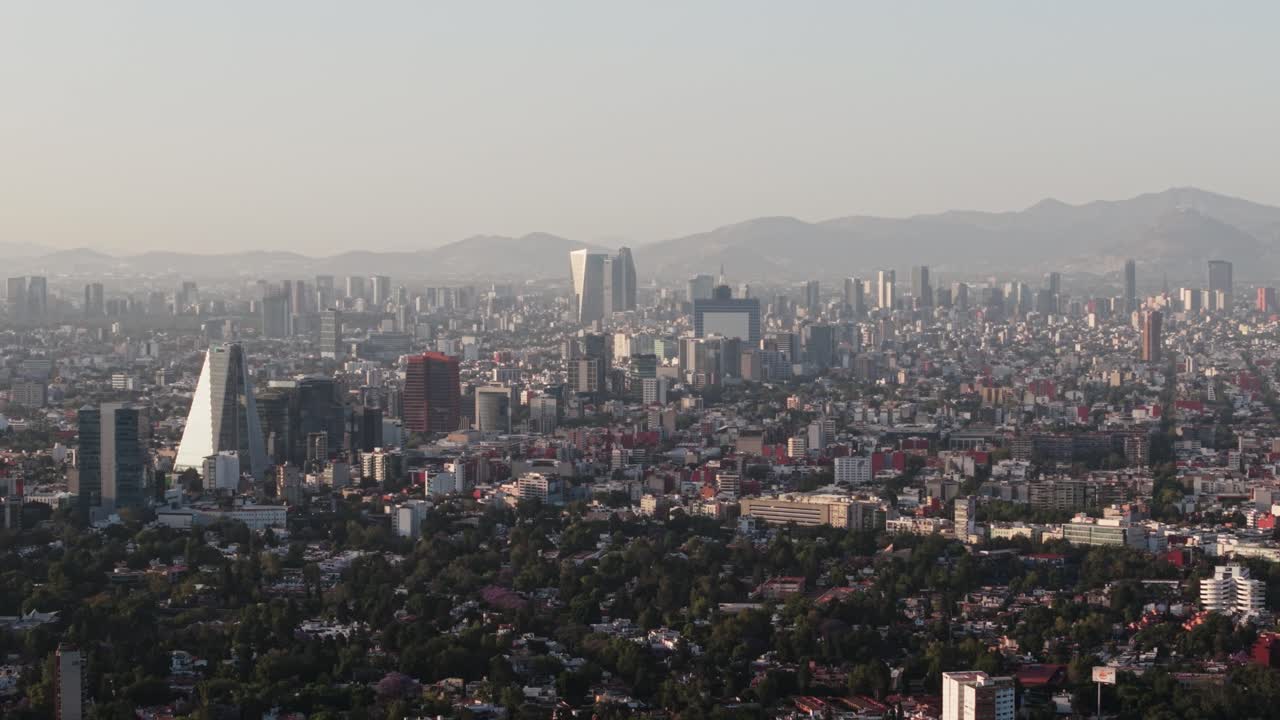 Aerial shot of a smog-filled afternoon in Mexico City
