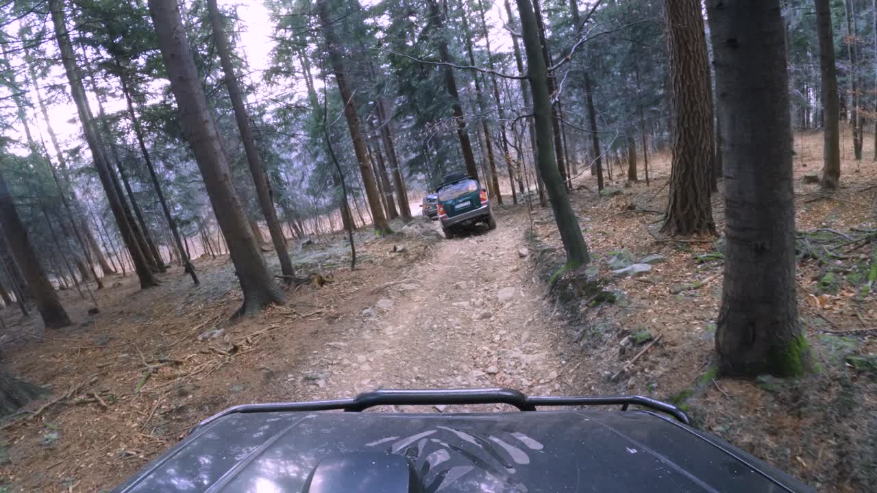 Mitshubishi Pajero off-road downhill ride in stunning autumn forest - GoPro 4k window view