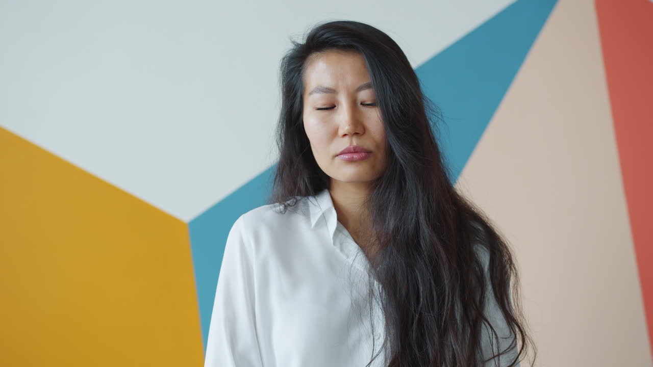 Retrato de una mujer asiática