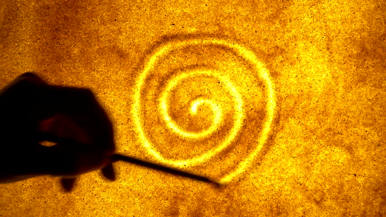 모래에 있는 기호