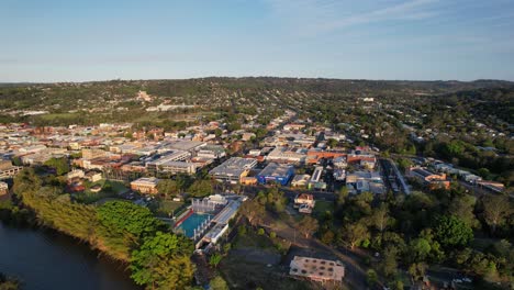 Gemeinschaftsgarten-Und-Freizeitclub-Am-Ufer-Des-Wilsons-River-In-Lismore,-New-South-Wales,-Australien