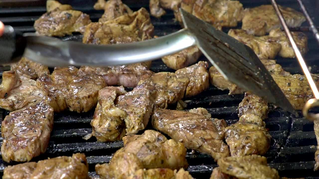 Cooking chicken on a bbq