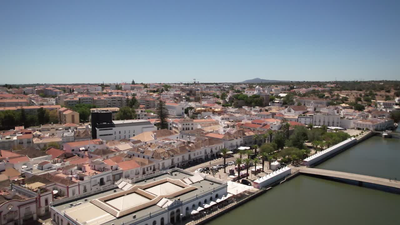 Vista aérea de la Ciudad de Tavira, Portugal 4K