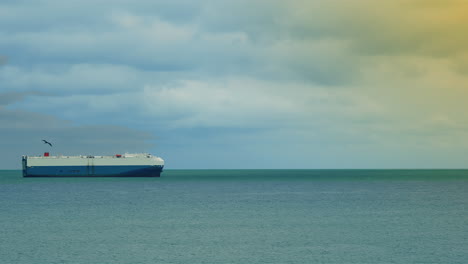 ship crossing the horizon