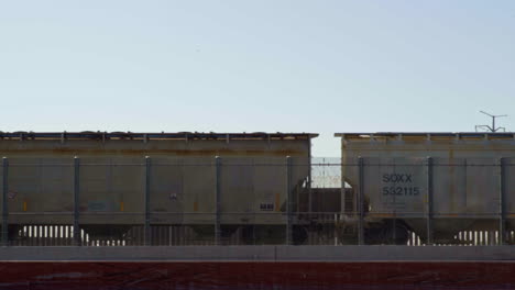 majestuoso tren que pasa entre ciudad juárez y el paso de texas