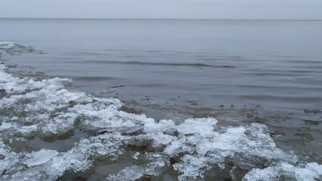 Gekühlte-Gefrorene-Küsten-Während-Der-Strengen-Winter-Lettlands