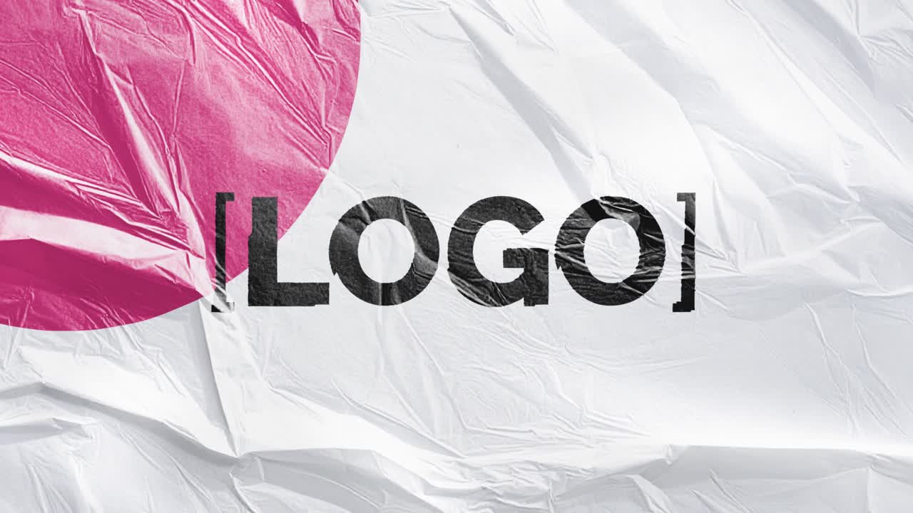 Rivelazione animata del logo su sfondo di carta stropicciata