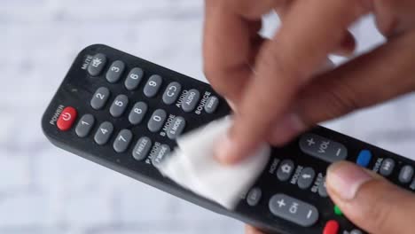 how to clean your tv remote control