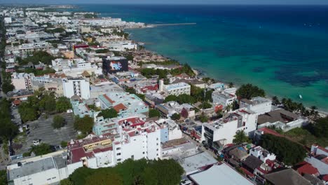 impresionante video aéreo captura la belleza de la zona turística de playa del carmen, con su océano azul cristalino y su playa prístina