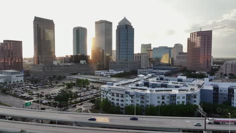 Tampa,-Florida-Durante-El-Atardecer