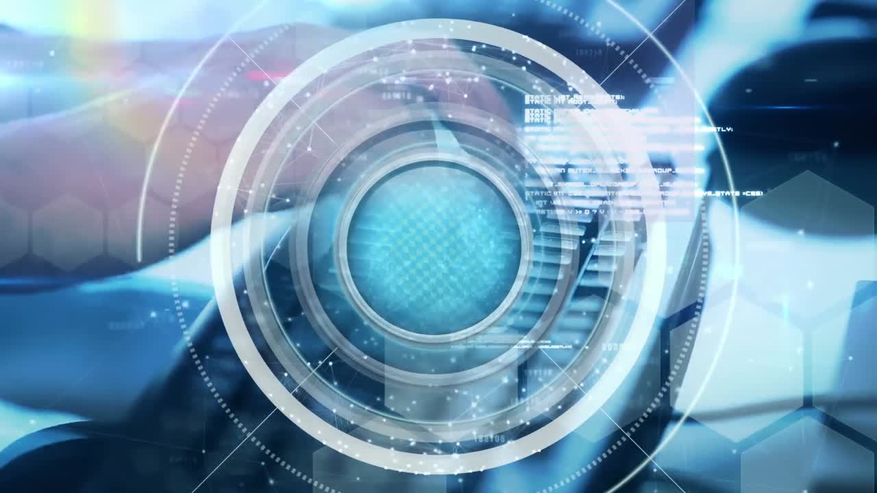Persone che digitano sul computer portatile