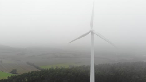 Windmill-in-foggy-dew,-Wind-Energy