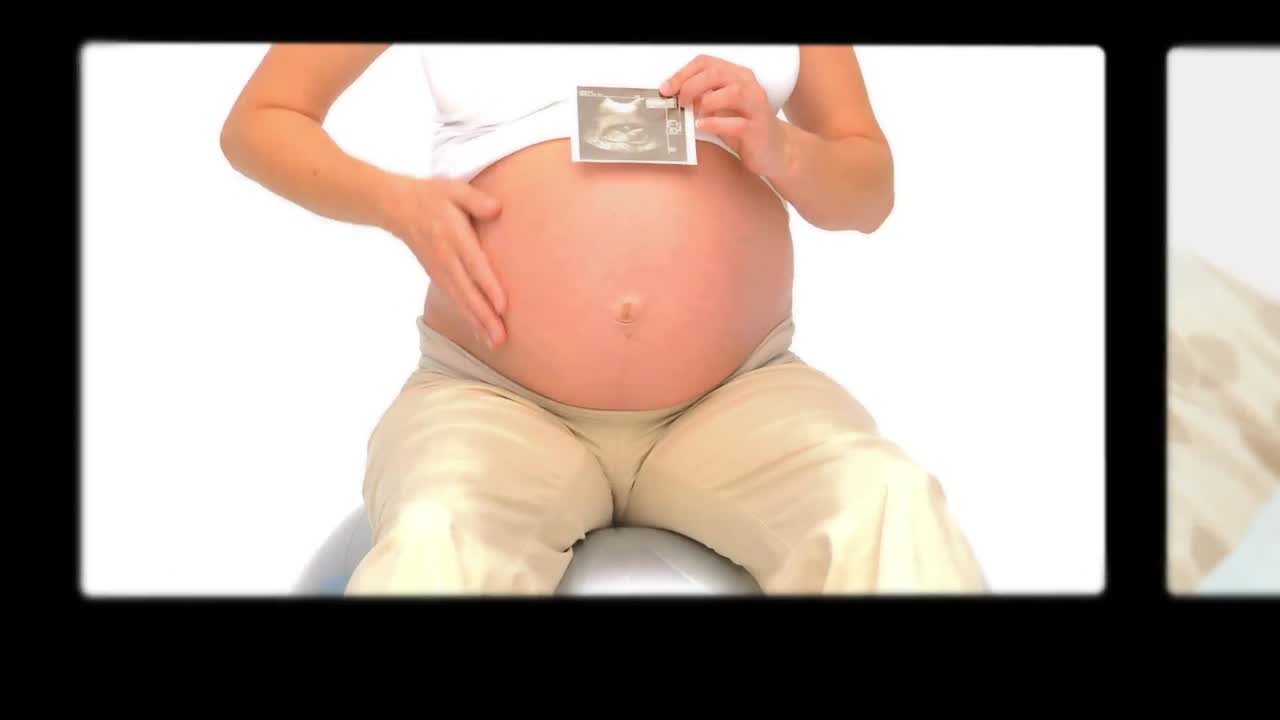 montaje de mujeres divirtiéndose durante su embarazo