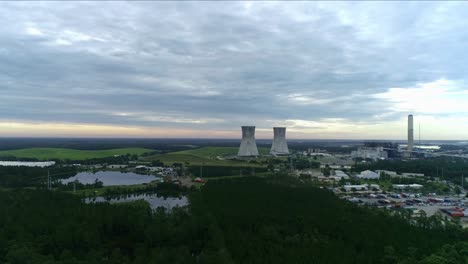 Kraftwerk-Kühltürme-Schornsteine-Oder-Schornsteine-In-Jacksonville-Florida