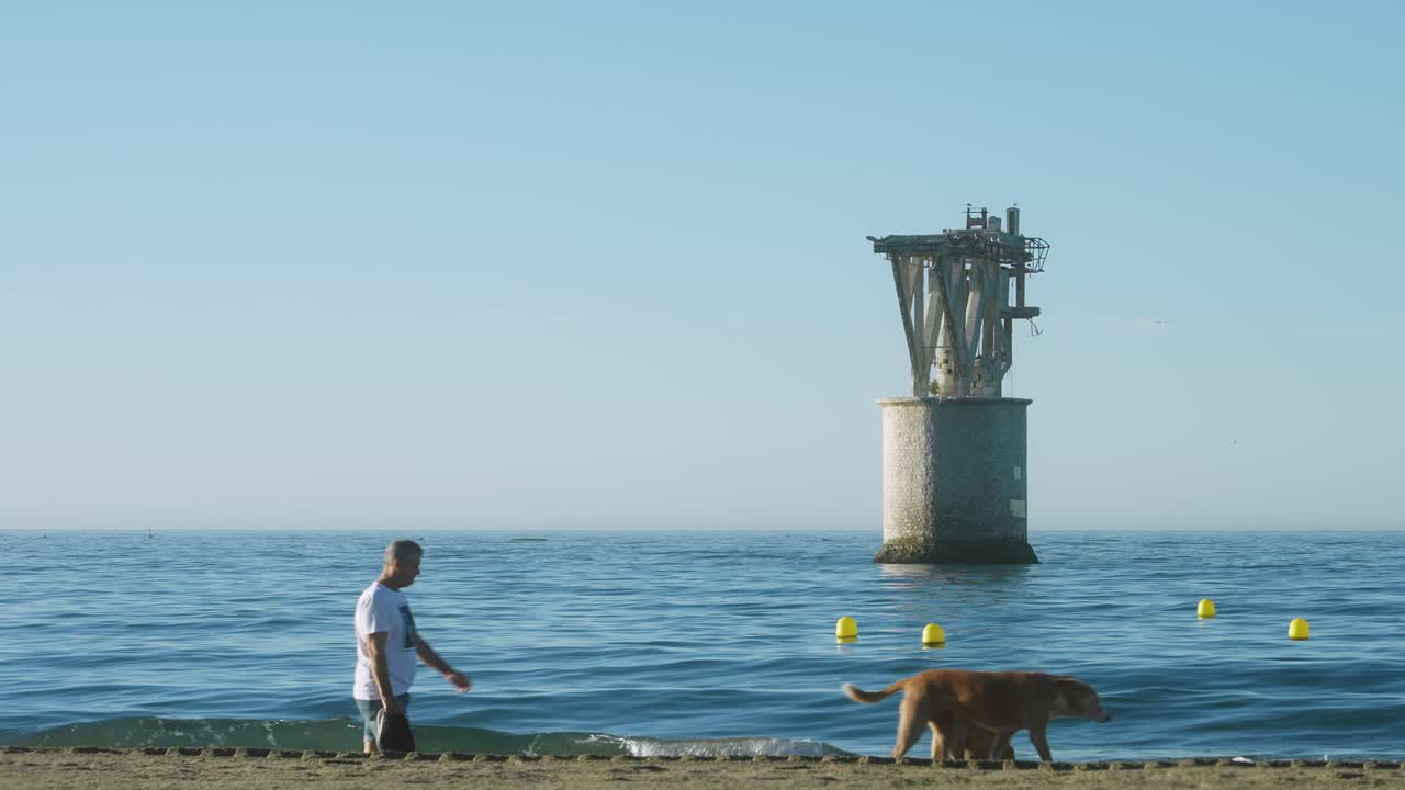 아침에 플라 야 델 케이블, 마르 베야, 스페인