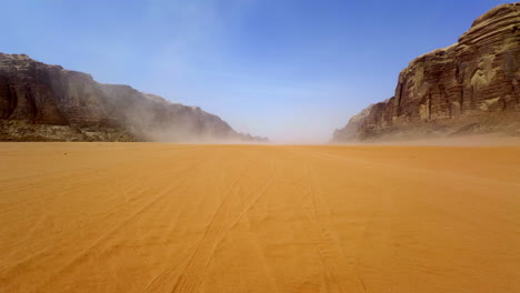 paisaje del desierto en wadi rum, jordania