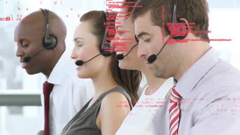 animación del procesamiento de datos financieros sobre personas que llevan auriculares de teléfono