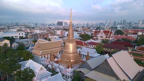 金寺 (金寺) 位於曼谷的舊城區