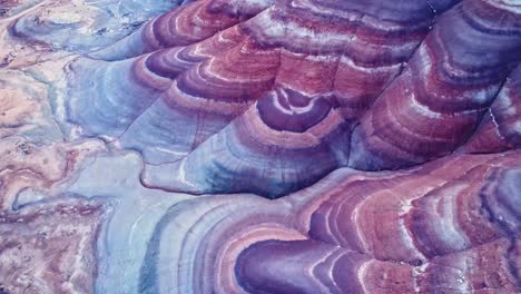 Rainbow-hills-on-sunny-day-in-Utah