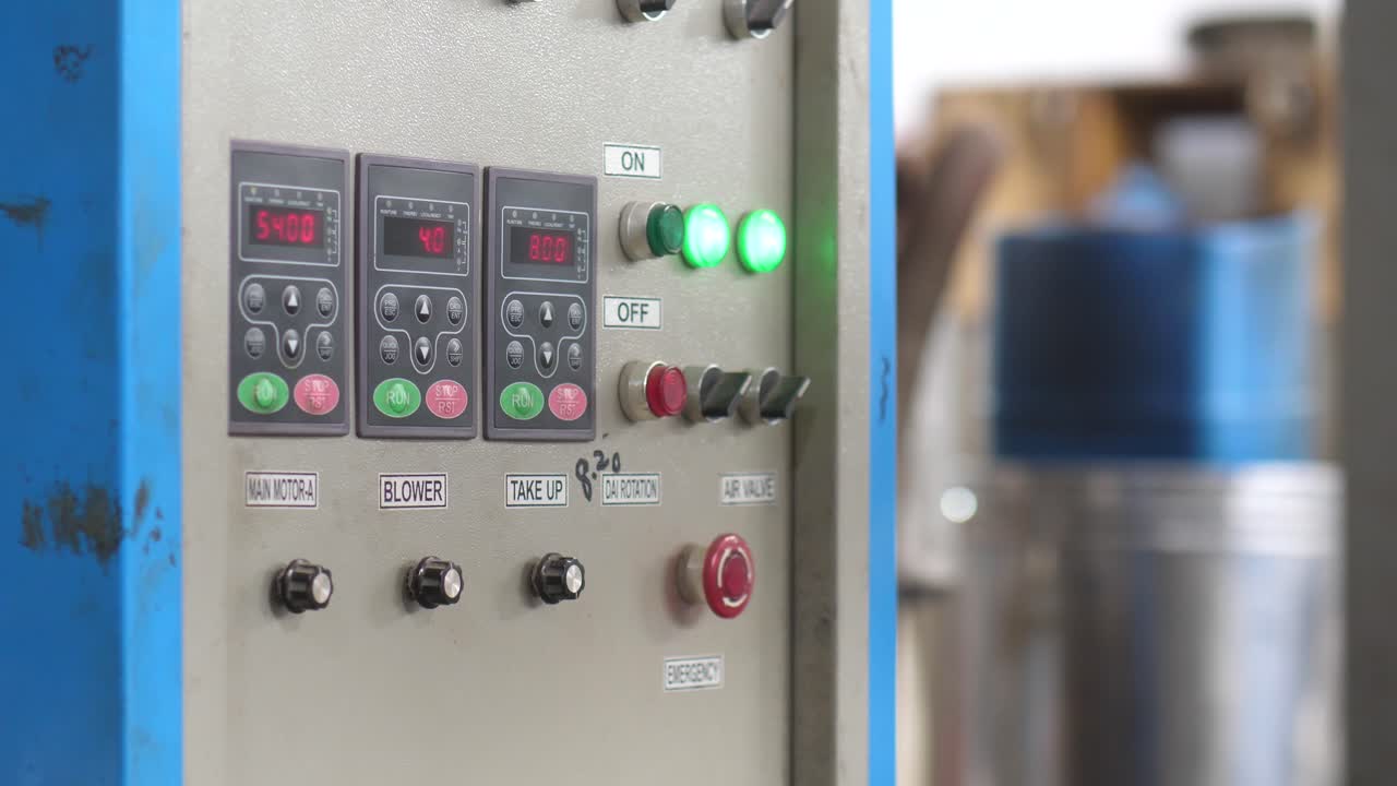 el funcionamiento de la máquina automática de producción de bolsas de plástico